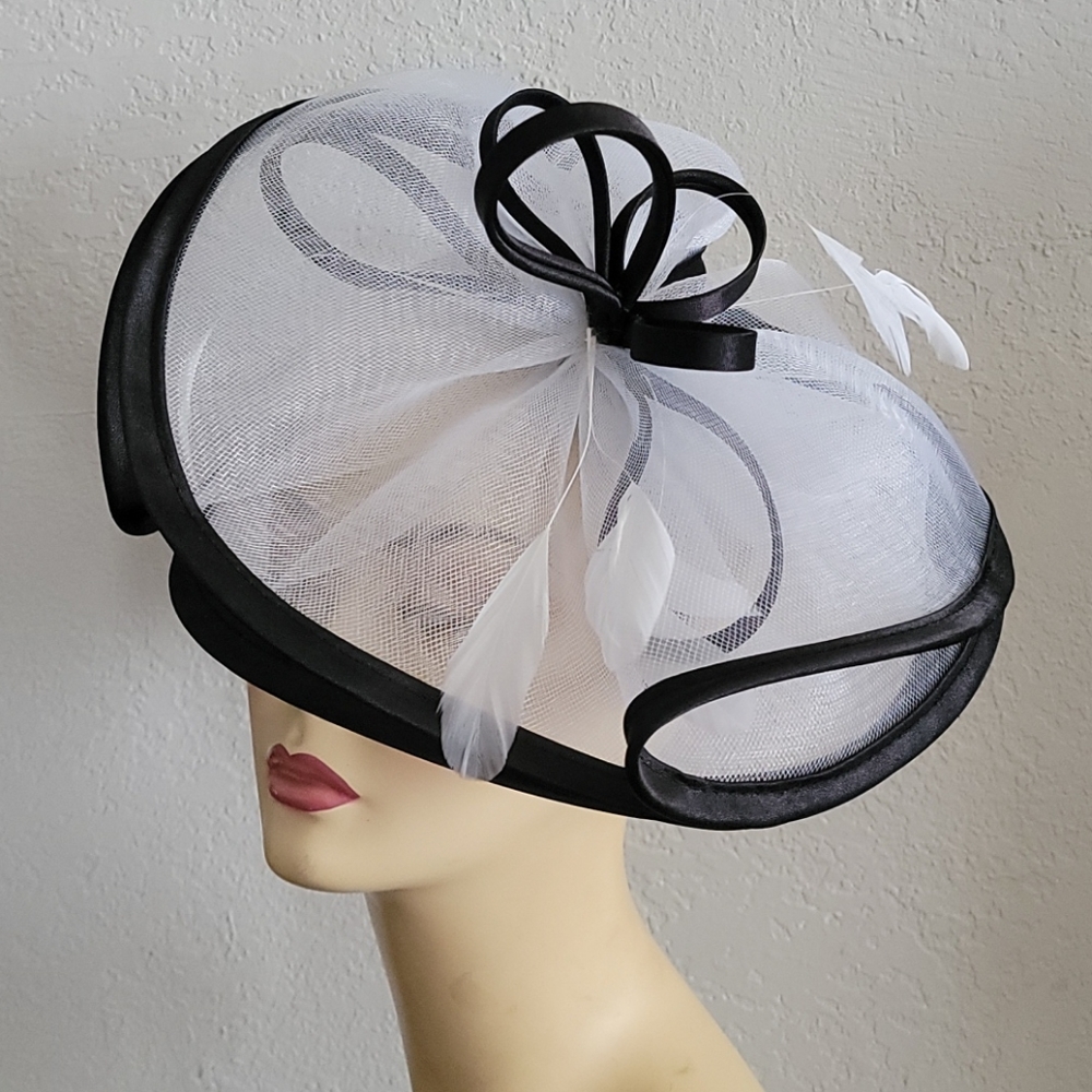 Fascinator BlackAndWhite Gem